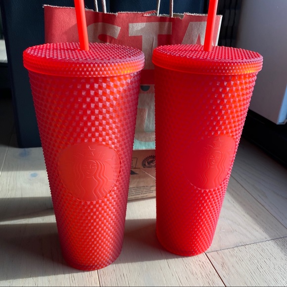Starbucks holiday red studded matte venti tumbler - Picture 2 of 3